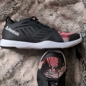 Reebok 9-9.5 Graphic "Cardio Inspire Low 2.0'